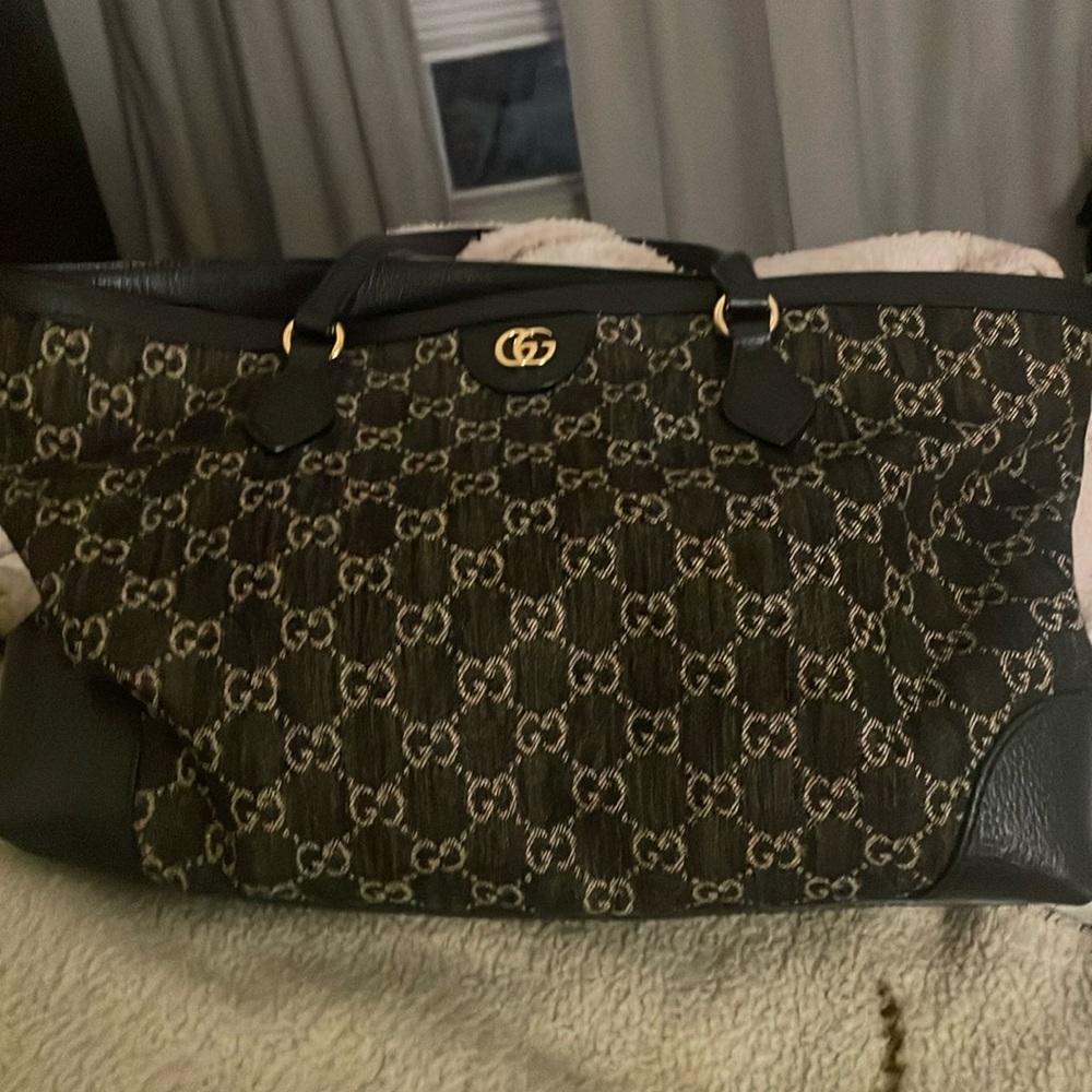 Gucci Shoulder Bag